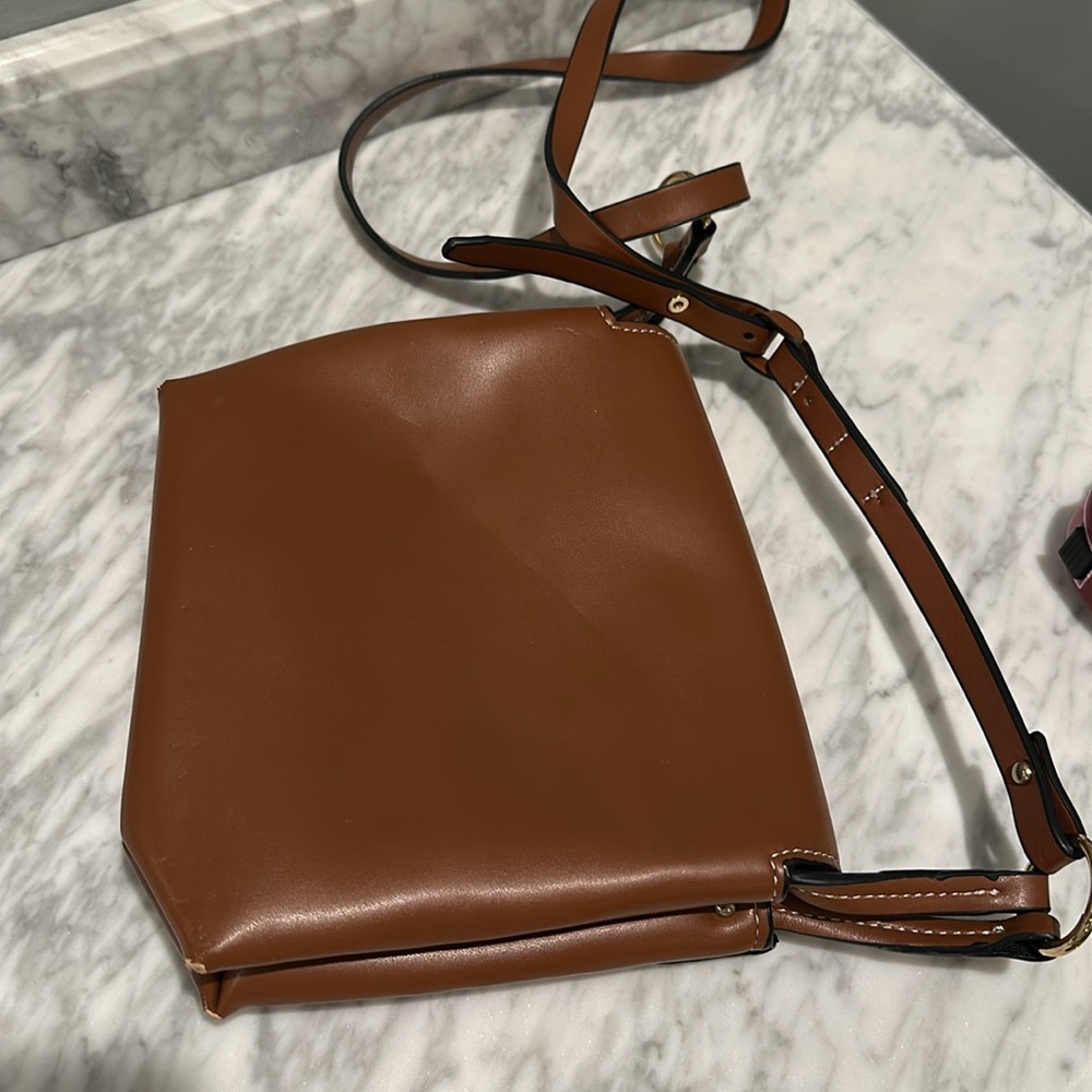 Tory Burch - Picture 5 of 7